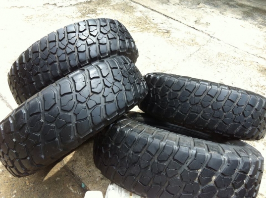 ขายยาง BF Goodrich Mud-Terrain KM2 265 75 r16 ปี12 ขายยาง BF Goodrich Mud-Terrain KM2 265 75 r16 ปี12