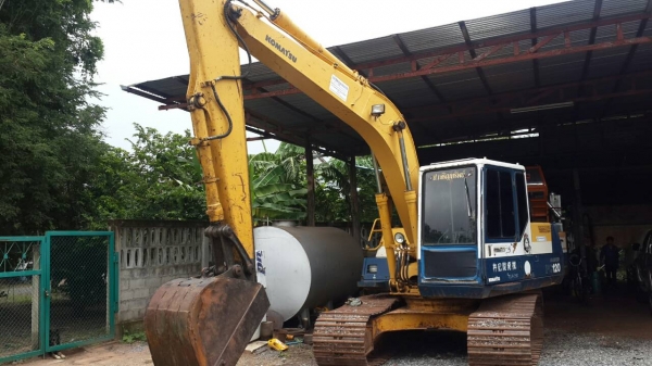 ขายรถขุดแบ็คโคเก่านอก โคมัสสุ PC120-5 ระบบไฟฟ้าเต็ม รุ่นพิเศษ ตัวเดินเทียบเท่า200 บูมยาวพิเศษ เครื่องดี เดิมนอกช่วงล่างแน่น แอร์เย็น จอขึ้น