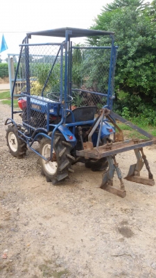 ขายครับ KUBOTA B6000 เครื่องดี เกียร์ดี พร้อมตัวชักร่อง ครับ ขายครับ KUBOTA B6000 เครื่องดี เกียร์ดี พร้อมตัวชักร่อง ครับ