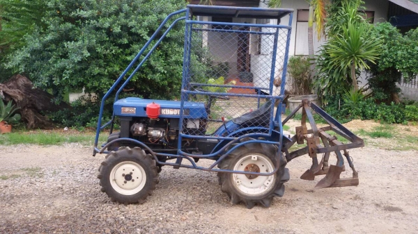 ขายครับ KUBOTA B6000 เครื่องดี เกียร์ดี พร้อมตัวชักร่อง ครับ ขายครับ KUBOTA B6000 เครื่องดี เกียร์ดี พร้อมตัวชักร่อง ครับ