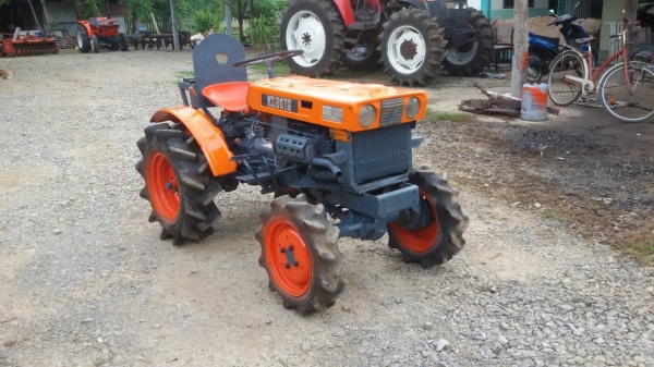 ขายครับ KUBOTA B6000 เครื่องดี เกียร์ดี พร้อมโรตารี่ ครับ ขายครับ KUBOTA B6000 เครื่องดี เกียร์ดี พร้อมโรตารี่ ครับ