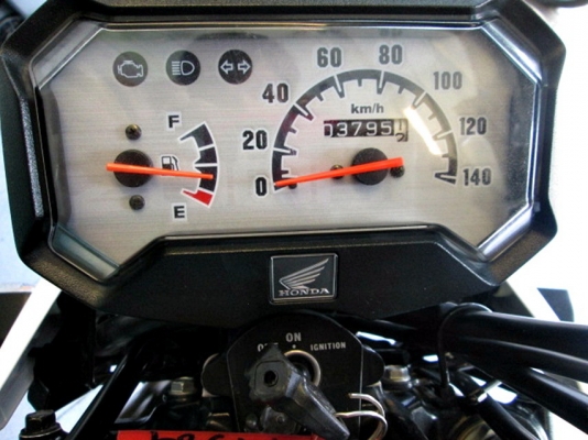 ZOOMER สีขาว สวยสะอาด เป็นที่นิยม รถเดือน สค. ปี 56 ไมล์ 3785 โล  สภาพสวยๆ แถม 2 รายการ 39900