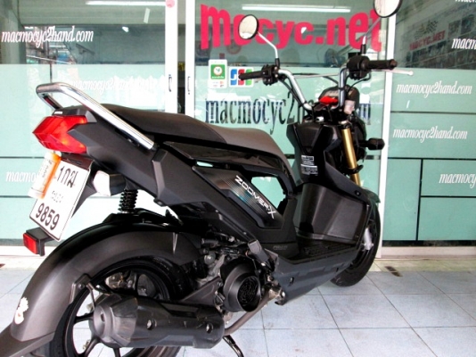 ZOOMER สีดำ ตัวท๊อป คอมบายเบลก รถเดือน ก.ย ปี 56 ไมล์ 6410โล  สภาพสวยๆ แถม 2 รายการ 39900