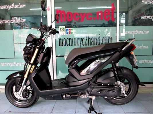 ZOOMER สีดำ ตัวท๊อป คอมบายเบลก รถเดือน ก.ย ปี 56 ไมล์ 6410โล  สภาพสวยๆ แถม 2 รายการ 39900