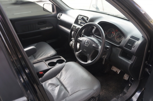 HONDA CR-V ปี 2003 รถสวย ARIBAG คู่ เบรคระบบ ABS ล้อ MAX แอร์เย็น กระจกไฟฟ้า เครื่องเดิมวิ่งดี ช่วงล่างแน่น ระบบไฟใช้งานปกติ ภายในสภาพสวย สีสวย รถพร้อมใช้งาน จัดไฟแนนได้ HONDA CR-V ปี 2003 รถสวย ARIBAG คู่ เบรคระบบ ABS ล้อ MAX แอร์เย็น กระจกไฟฟ้า เครื่องเดิมวิ่งดี ช่วงล่างแน่น ระบบไฟใช้งานปกติ ภายในสภาพสวย สีสวย รถพร้อมใช้งาน จัดไฟแนนได้