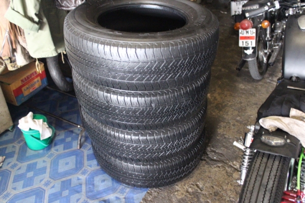 ขายยาง\%สภาพสวย 265/65/17 ปี2012 สภาพตามรูป 7500  สมุทรปราการครับ