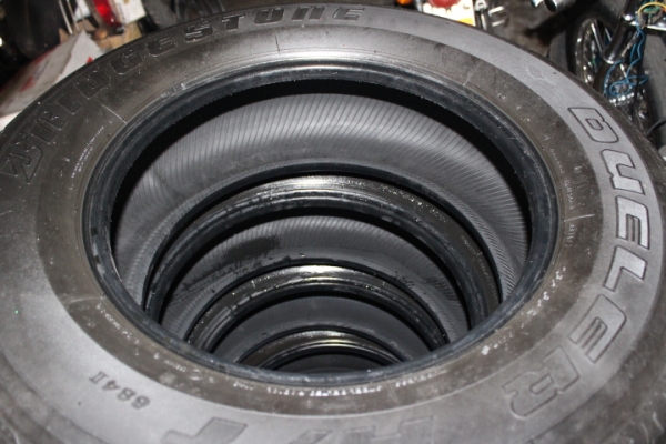 ขายยาง\%สภาพสวย 265/65/17 ปี2012 สภาพตามรูป 7500  สมุทรปราการครับ