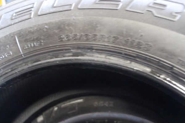 ขายยาง\%สภาพสวย 265/65/17 ปี2012 สภาพตามรูป 7500  สมุทรปราการครับ