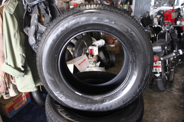 ขายยาง\%สภาพสวย 265/65/17 ปี2012 สภาพตามรูป 7500  สมุทรปราการครับ