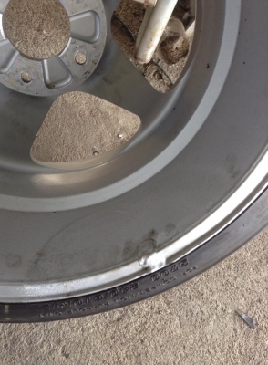 แมคแท้evo 17กว้าง10นิ้ว 1คู่ พร้อมยางkumho สลิค 240/61 ยางปี12