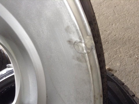 แมคแท้evo 17กว้าง10นิ้ว 1คู่ พร้อมยางkumho สลิค 240/61 ยางปี12