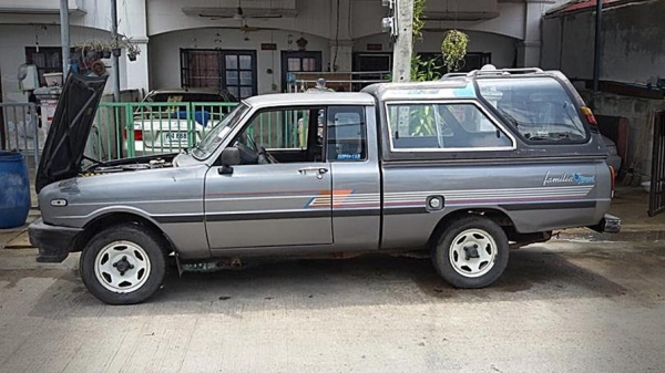 FAMILIA 1.3  CABเล็ก ปี92 บางทั้งคันสีเดิมๆ ช่วงล่าง เครื่องดีมากแอร์หน้าหลัง กระบะรอนสวยมากๆไร้ร่องรอย เอกสารพร้อมโอน ทะเบียนเต็ม