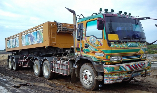 ขาย 270 ลูกดั้มยาว 9 เมตร