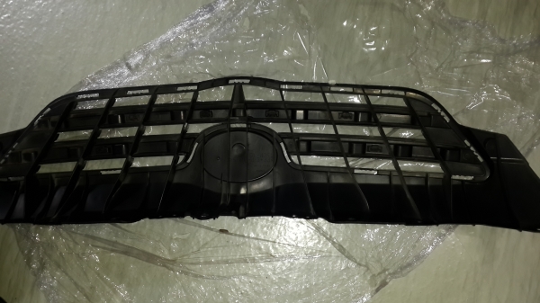 กระจังหน้า Altis 08