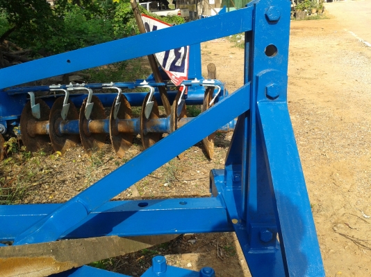 ขายผาน 4 cmtรถไถฟอร์ดใบผาน 26เต็ม ขายผาน 4 cmtรถไถฟอร์ดใบผาน 26เต็ม