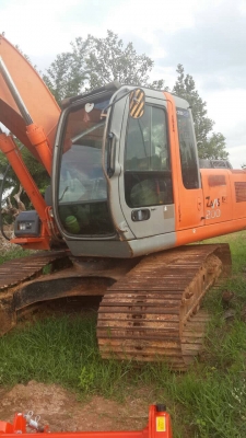 Hitachi zx200 -1 รถห้างปี2554เจ้าของขายเองล้านสี่แสนหน้าหมื่น 1.45ล้านพร้อมเล่ม