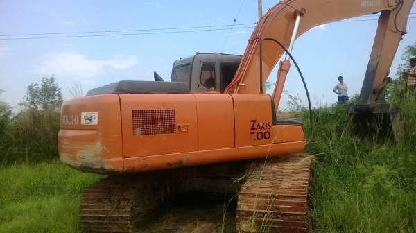 Hitachi zx200 -1 รถห้างปี2554เจ้าของขายเองล้านสี่แสนหน้าหมื่น 1.45ล้านพร้อมเล่ม