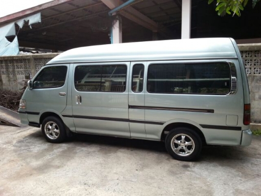 ขายรถตู้มือเดียวป้ายแดง ภายในแต่งvip