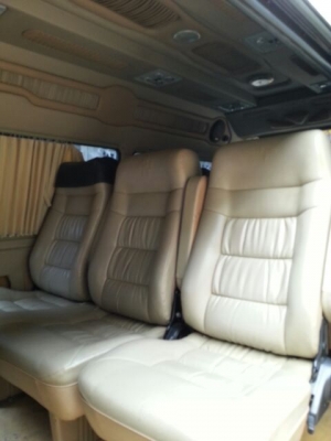 ขายรถตู้มือเดียวป้ายแดง ภายในแต่งvip