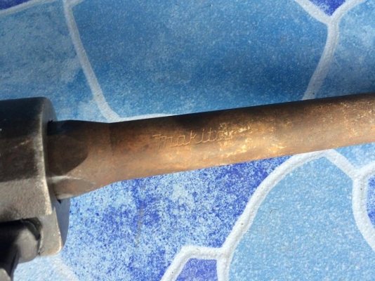 ขาย เครื่องสกัดแย็กตัวใหญ่ Makita รุ่น HM1306 สภาพสวย พร้อมใช้งาน ราคาต่อรองใด้คับ