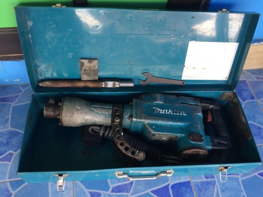 ขาย เครื่องสกัดแย็กตัวใหญ่ Makita รุ่น HM1306 สภาพสวย พร้อมใช้งาน ราคาต่อรองใด้คับ