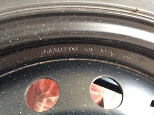 ยางอะไหล่ 195 65 15 สภาพไม่เคยลงพื้นเลยสักครั้ง