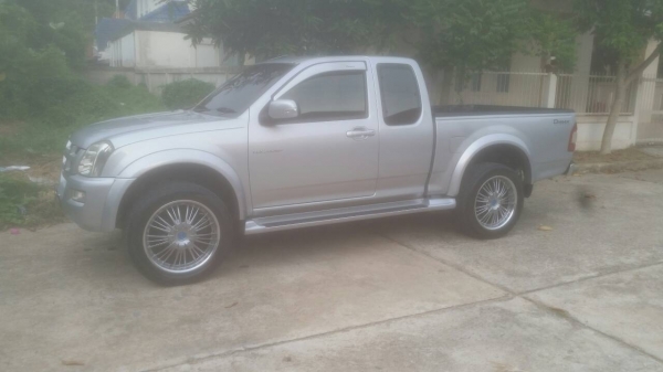 ไฮเลนเดอร์สวย ๆ พร้อมแม็ค 20 สภาพป้ายแดง รถมือเดียว ไฮเลนเดอร์สวย ๆ พร้อมแม็ค 20 สภาพป้ายแดง รถมือเดียว