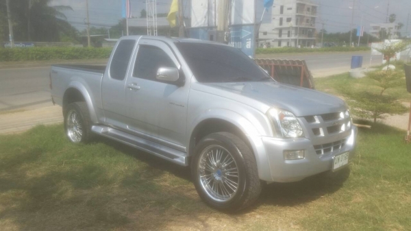 ไฮเลนเดอร์สวย ๆ พร้อมแม็ค 20 สภาพป้ายแดง รถมือเดียว