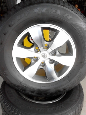 แม๊ก ขอบ 16 ขนาด 6 รู ( 16 X7JJ ) พร้อมยาง 245/70R16 GOODYEAR EAGLE ชุด 4 ล้อ TEL.081-427-3941