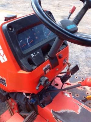 แทรกเตอร์คูโบต้า 3408 สภาพเยี่ยม เดิมๆทั้งคันมือเดียวเจ้าของใช้น้อย ขายพร้อมผานหลัง แทรกเตอร์คูโบต้า 3408 สภาพเยี่ยม เดิมๆทั้งคันมือเดียวเจ้าของใช้น้อย ขายพร้อมผานหลัง