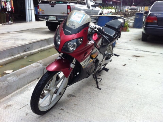 ขายHonda Cbr150คาร์บูปี2004ราคา19000บาท