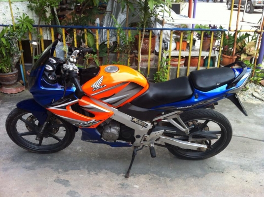 ขายHonda Cbr150คาร์บูปี2004ราคา19000บาท