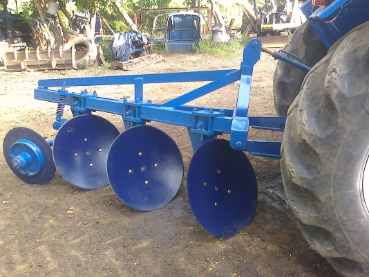 ขายรถฟอร์ด  6610  คานคาโล่  2  เพลา ดันหน้า  หาง  3  เล่มทะเบืยน   พร้อมใช้