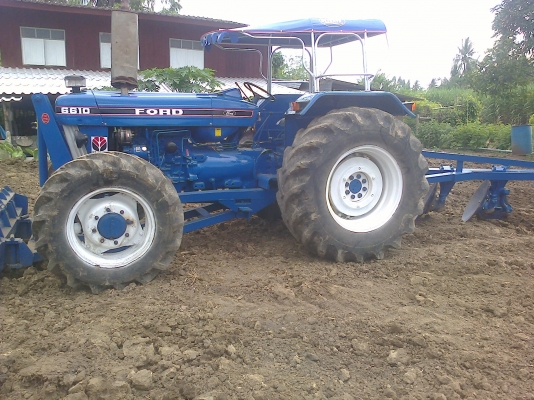 ขายรถฟอร์ด  6610  คานคาโล่  2  เพลา ดันหน้า  หาง  3  เล่มทะเบืยน   พร้อมใช้