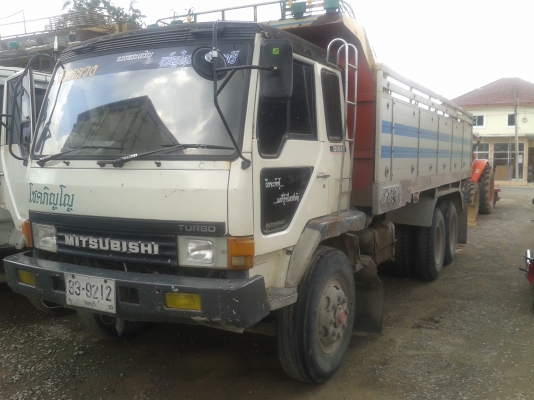 ขายด่วน  10  ล้อสองเพลาดั้ม