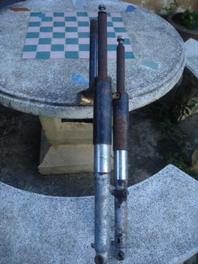 โช้คอัพหน้ามอเตอร์ไซค์ HONDA รุ่นเก่า โช้คอัพหน้ามอเตอร์ไซค์ HONDA รุ่นเก่า