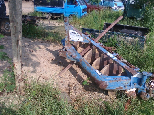 ขายหางไถ6จานของPTชลบุรีสภาพพร้อมใช้งาน0871684611