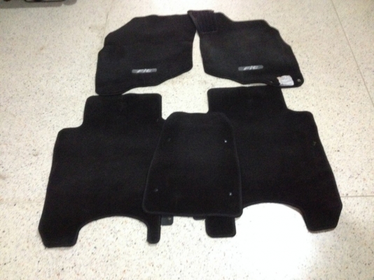 พรม FIT ตัวนอกครบชุดใส่ jazz สภาพสวย