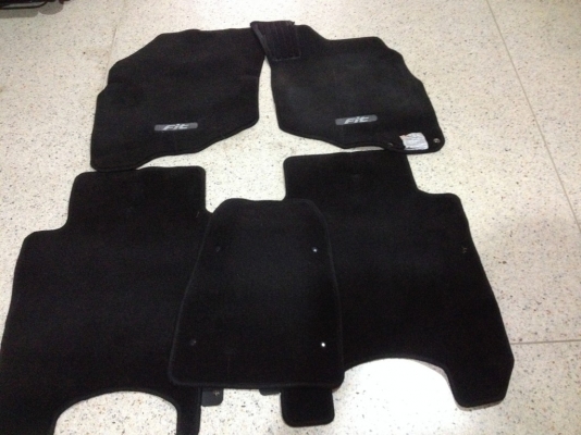 พรม FIT ตัวนอกครบชุดใส่ jazz สภาพสวย