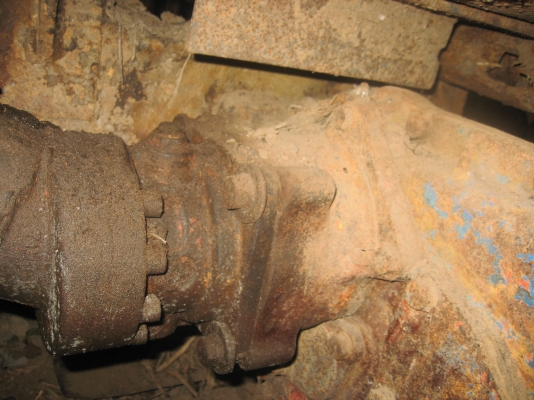 รถตีดิน เครื่อ่งอีชูชุ 270 แรง ปั้มไดกิ้น NO.22 ปั้มคอUCHIDA  ราคา  450,000  บาท