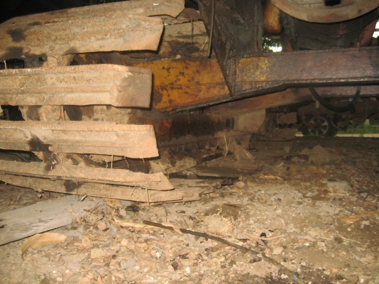 รถตีดิน เครื่อ่งอีชูชุ 270 แรง ปั้มไดกิ้น NO.22 ปั้มคอUCHIDA  ราคา  450,000  บาท