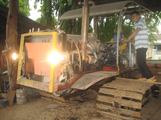 รถตีดิน เครื่อ่งอีชูชุ 270 แรง ปั้มไดกิ้น NO.22 ปั้มคอUCHIDA  ราคา  450,000  บาท