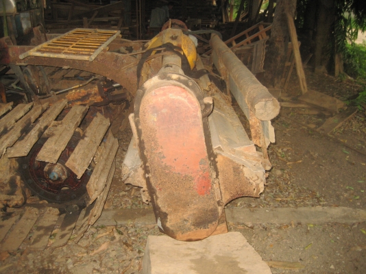 รถตีดิน เครื่อ่งอีชูชุ 270 แรง ปั้มไดกิ้น NO.22 ปั้มคอUCHIDA  ราคา  450,000  บาท