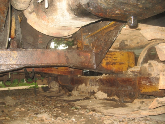 รถตีดิน เครื่อ่งอีชูชุ 270 แรง ปั้มไดกิ้น NO.22 ปั้มคอUCHIDA  ราคา  450,000  บาท