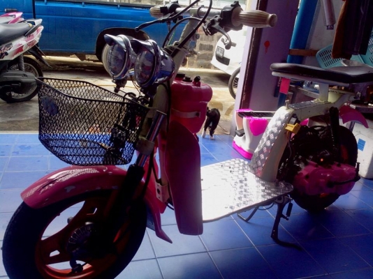 รถป๊อปเล็กน่ารักถูก สตาร์ทมือ