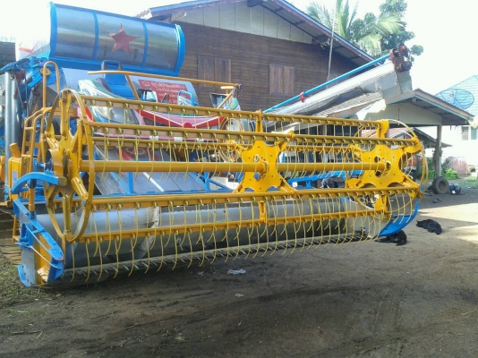 รถเกี่ยวข้าวเกษตรพัฒนา