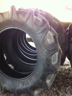 ขายยางนอก 13.6 - 26 คู่ละ 11,500 บาท ขายยางนอก 13.6 - 26 คู่ละ 11,500 บาท