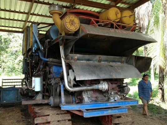 ขายรถเกี่ยวข้าวบางไทรอุ้มเครื่อง jo8c เทอโบเดิน  12htนอกปั้มไดกิ้น22