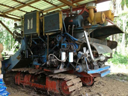 ขายรถเกี่ยวข้าวบางไทรอุ้มเครื่อง jo8c เทอโบเดิน  12htนอกปั้มไดกิ้น22