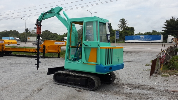 ขายรถขุดkubota...kh027..มีตู้...มีเจาะ